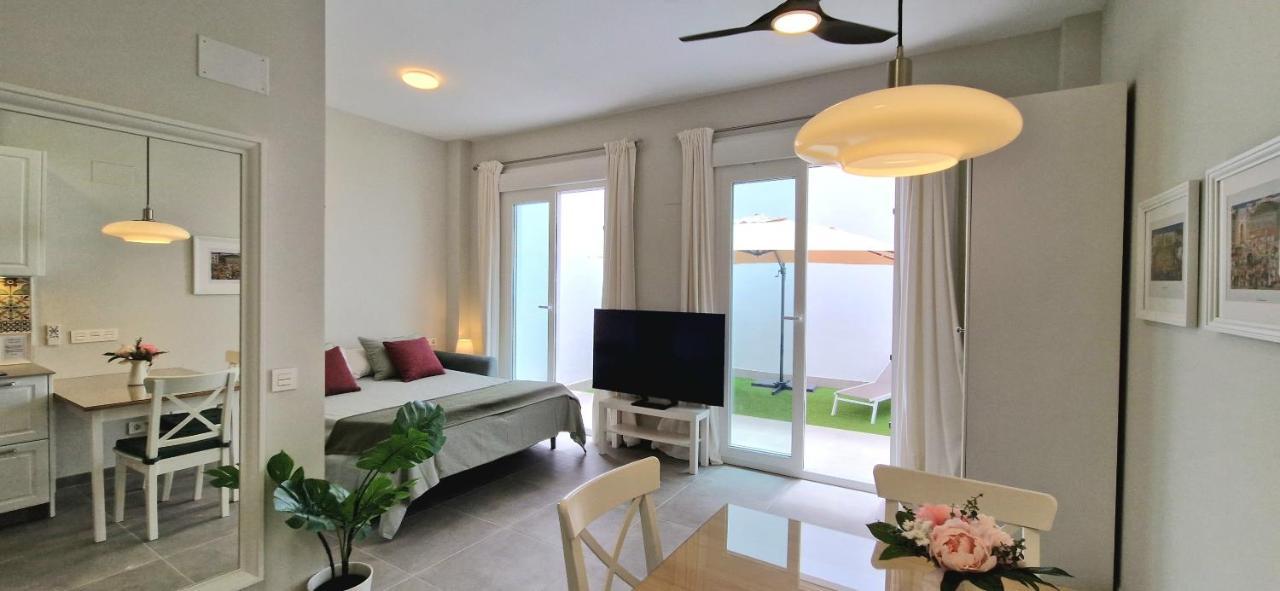 Malaga Lodge Apartments エクステリア 写真