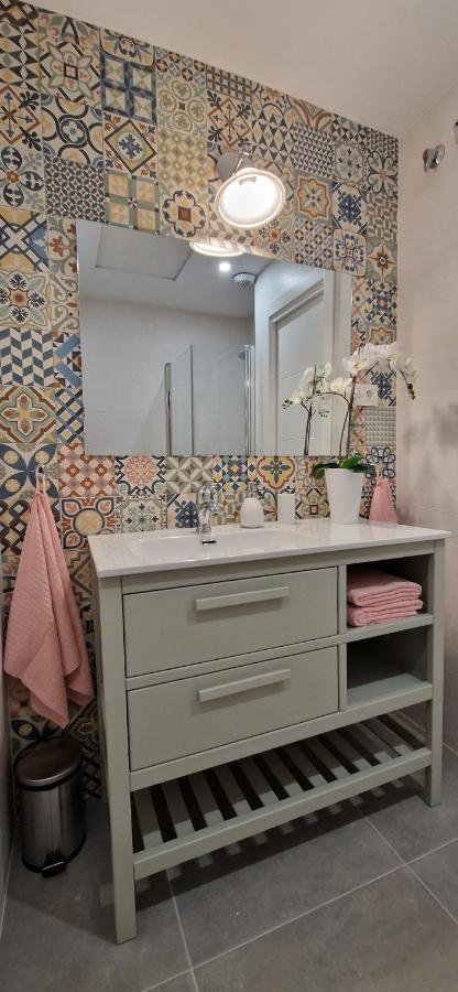 Malaga Lodge Apartments エクステリア 写真