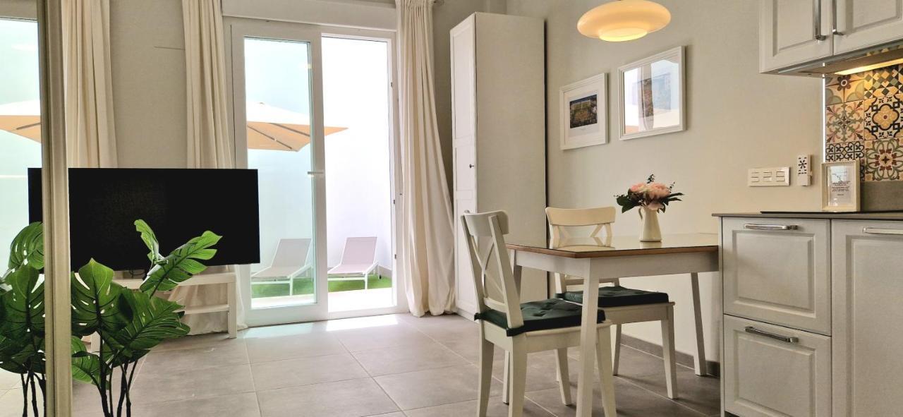Malaga Lodge Apartments エクステリア 写真